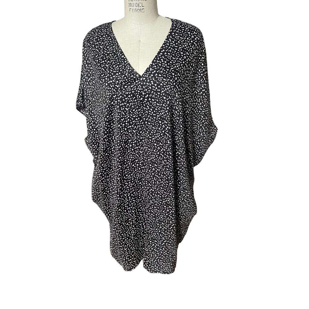 Hatch The Slouch V-neck Short Sleeve Abstract Polka Dot Dress One Size